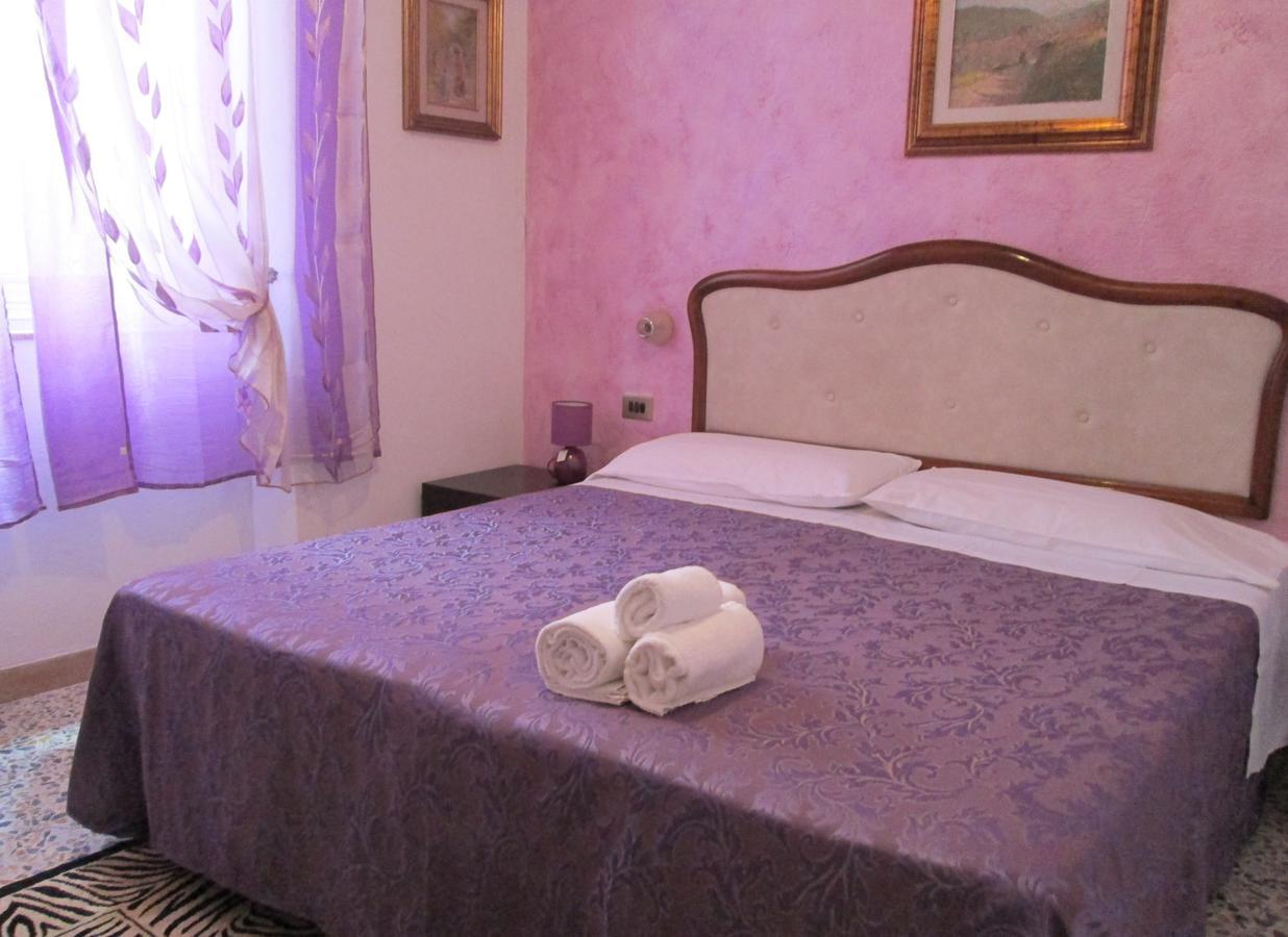 B&B Regina Margherita Piombino Quarto foto